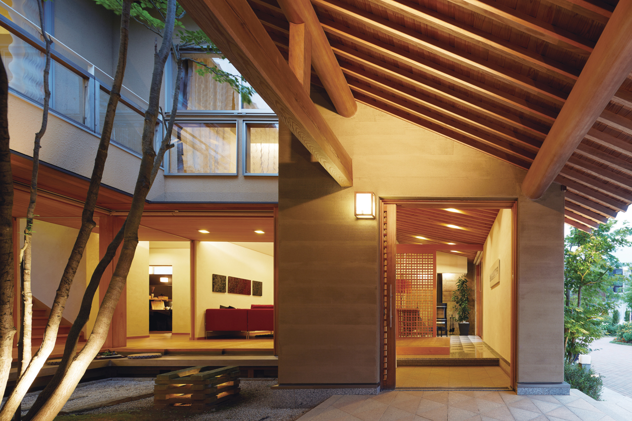 つくば展示場にあるモデルハウス。「中庭のある現代数寄屋」をコンセプトに、日本の伝統技術を生かしながらも現代のライフスタイルに合わせた心地良い住まいとなっている