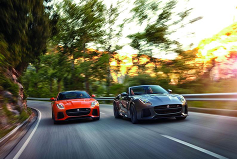 F-TYPE SVR COUPEとF-TYPE SVR CONVERTIBLE