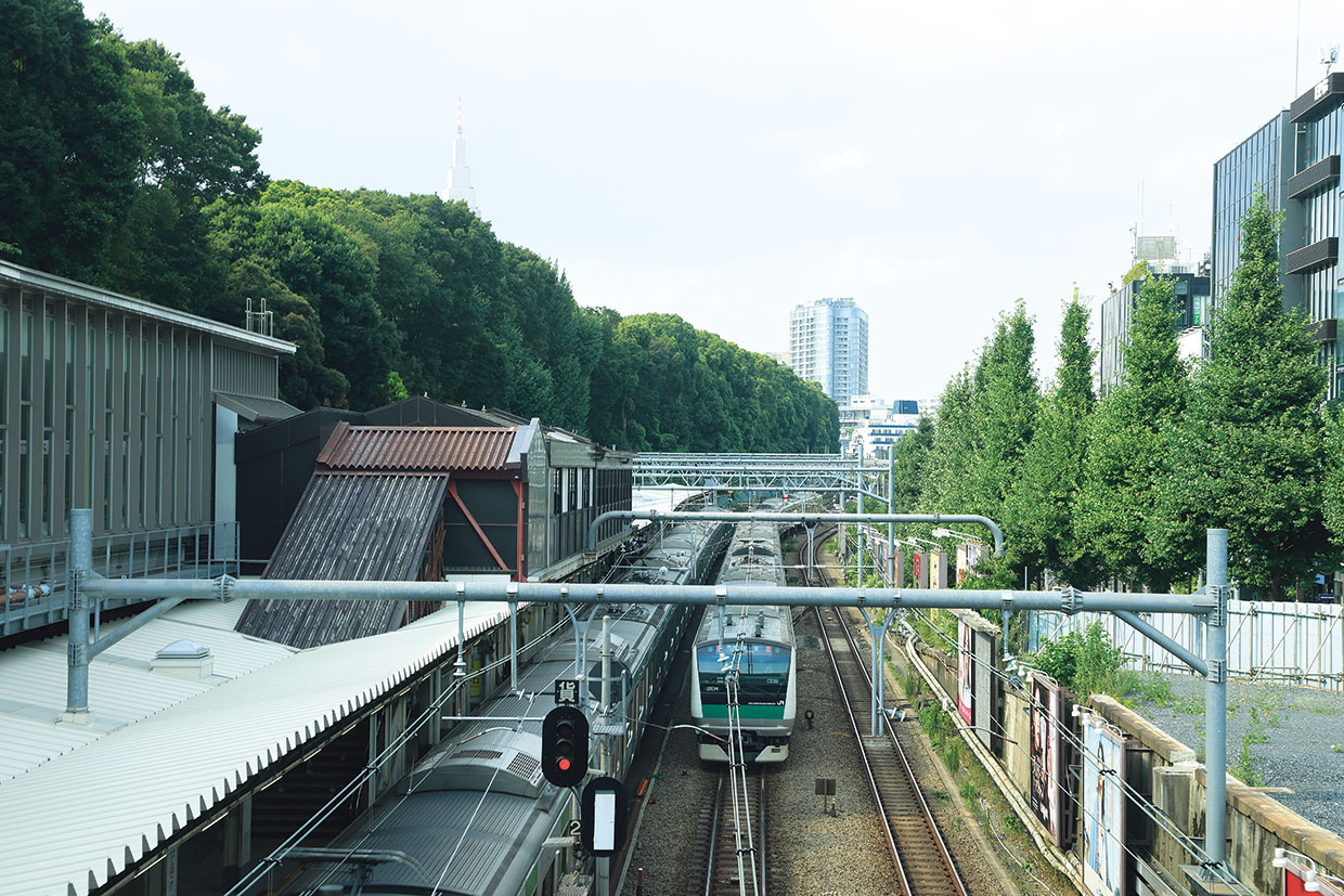 JR原宿駅。明治神宮の鎮座後、現在の場所に移動