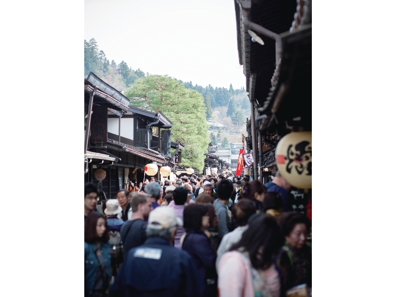 天領 飛騨高山荘厳な空気が流れる東山寺町