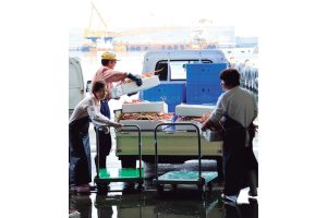 蟹と鳥取の物語松葉がにに沸く岩美町