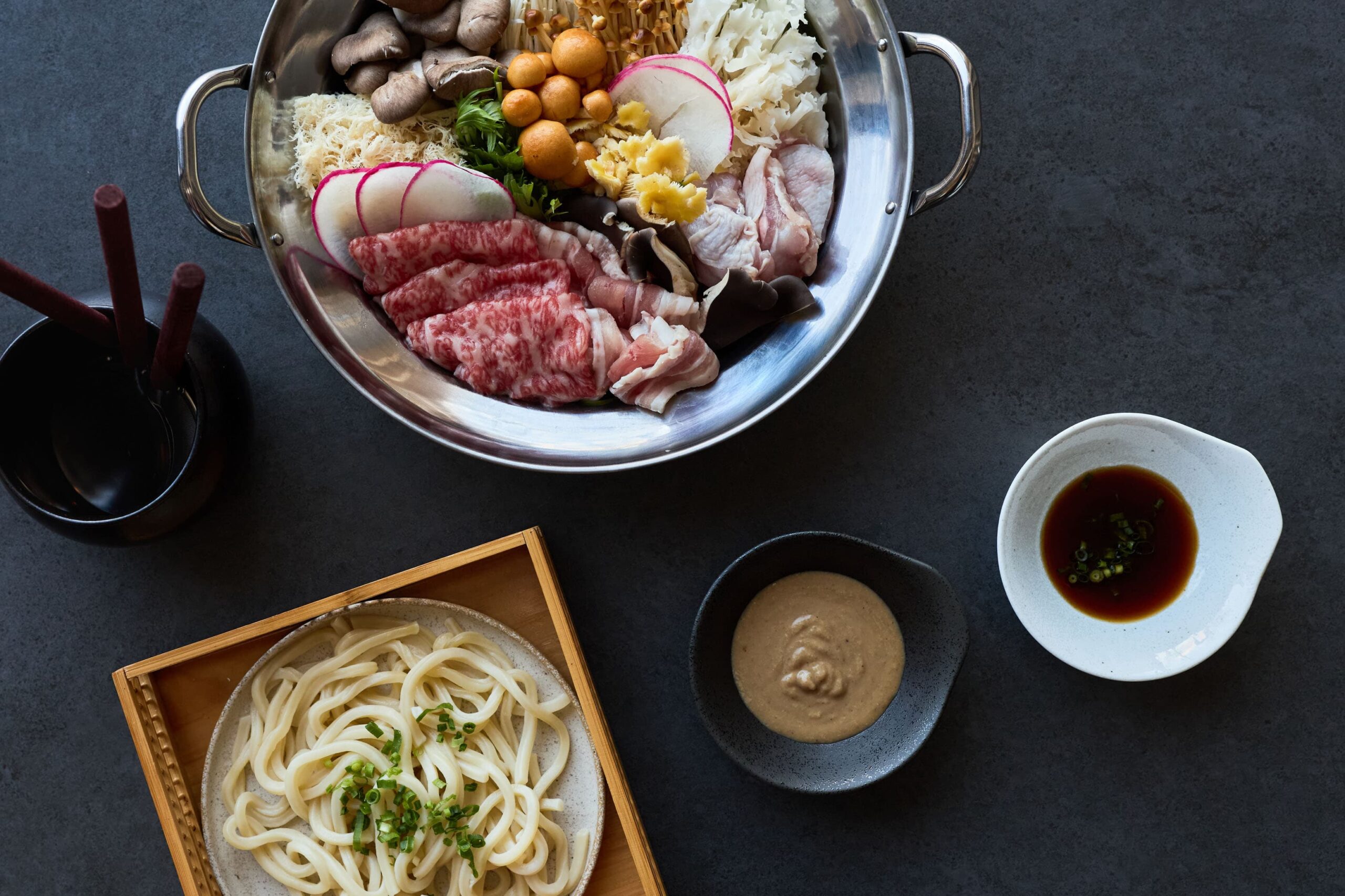 青木湖の静寂に身を委ねる「Lakeside villa SUI HAKUBA」の圧倒的非日常